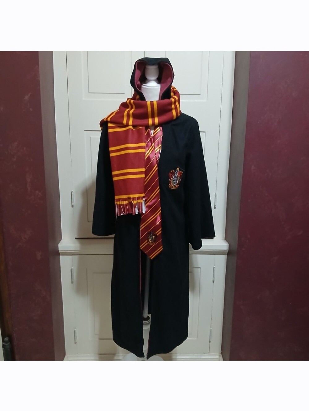 Harry Potter Gryffindor Cloak Robe Adult Women's Size S With Tie & Scarf *READ*